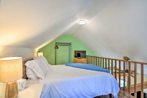 Dog-friendly Cottage Gas Grill, Walk To Town