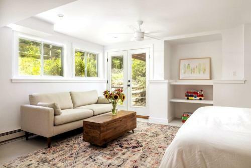 New Paradise In Woodstock With Pool
