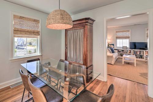 Bright Beaufort Getaway With Waterfront View!