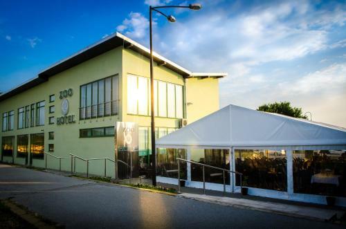 Hotel Zoo