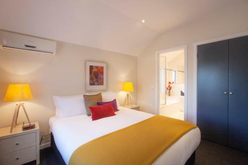 Boutique Stays - Roxys Place