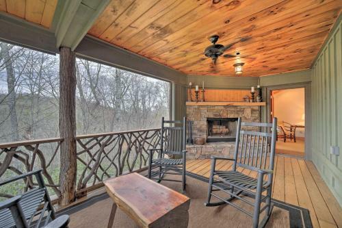 Woodsy Smoky Mtn Hideaway With Grill And Views!