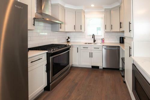 Villa Heights Bungalow Minutes From Noda And Uptown