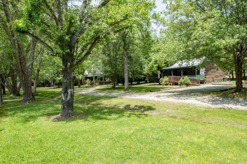 Hotel The Bear Cobb Creek Cabins