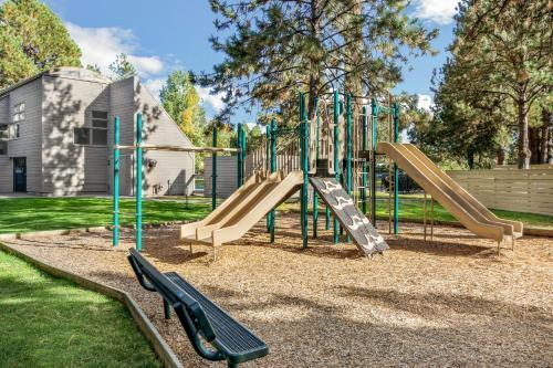 River Ridge 324ab