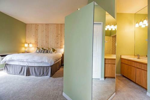 Hotel River Ridge 319b