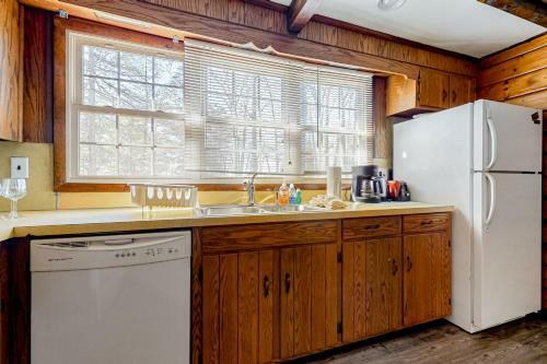 Calm Crest Chalet