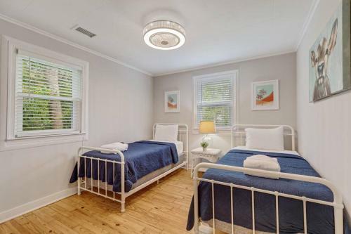 208 W Ashley - Central Location - 2 Mins To The Beach
