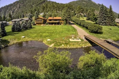 Rimrock Canyon Lodge