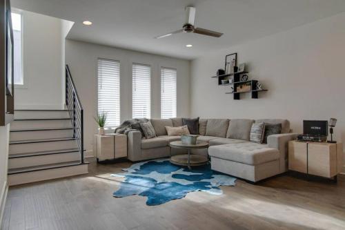 Gathering Place 536