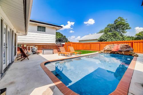 Poolside Oasis