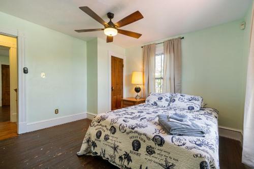 Captains Quarters By The Bay Cottage