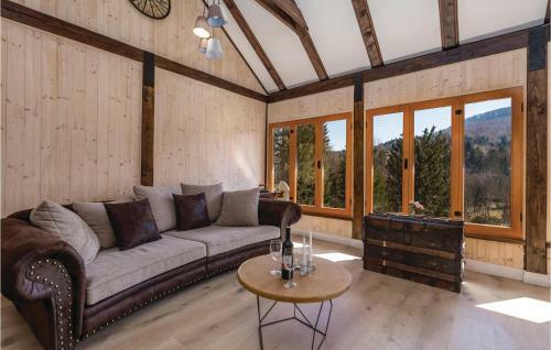 Three-bedroom Holiday Home In Skrad