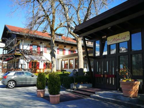 Romantik Hotel "der Alpenhof"