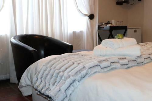 Hostal Waterfront Guest House