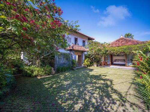 Mandalay Villas