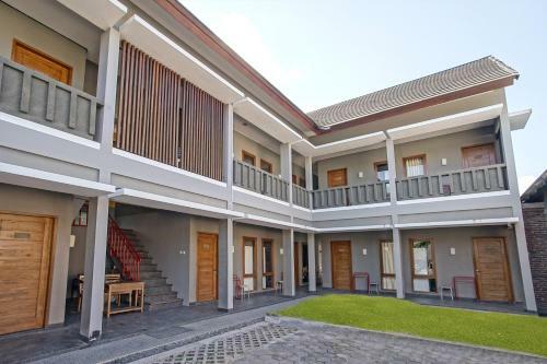 Hotel Oyo 1369 Griya Damai Syariah