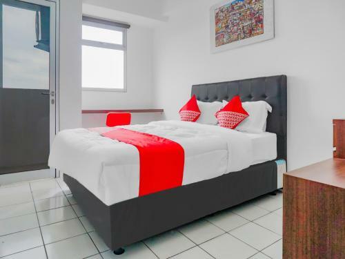Hotel Vaccinated Staff - Oyo 90241 Gunung Putri Square Apartment