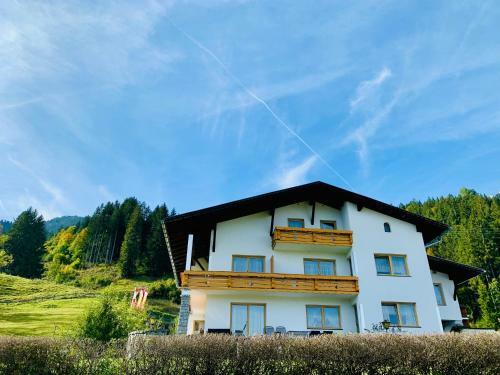 Hostal Pension Talblick In W�ngle Bei Reutte