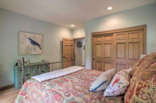 Stunning Evergreen Mountain Home On Private Stream