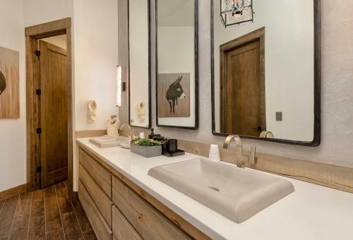 Skyes Peak Vacation Home At Windcliff Home