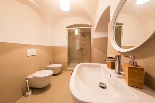 Aparthotel Three Golden Crowns Apartments