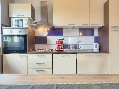 Holiday Home Goldi - Voj512