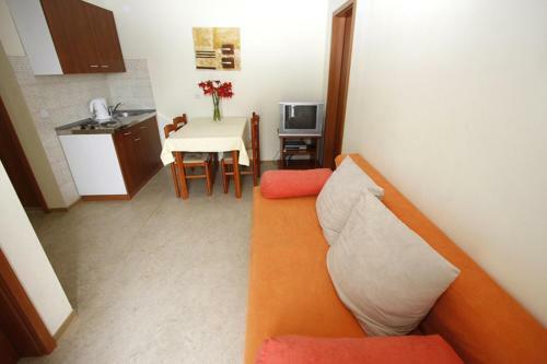 Hostal Apartments Vesna Mimice
