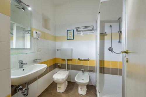 Hostal Badia Rooms & Breakfast