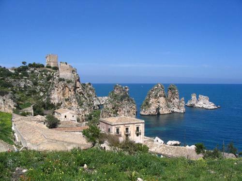 Hostal Badia Rooms & Breakfast