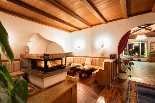 Solaia Hotel & Guesthouse