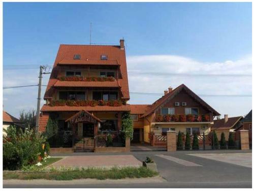 Hostal Angela Hotel