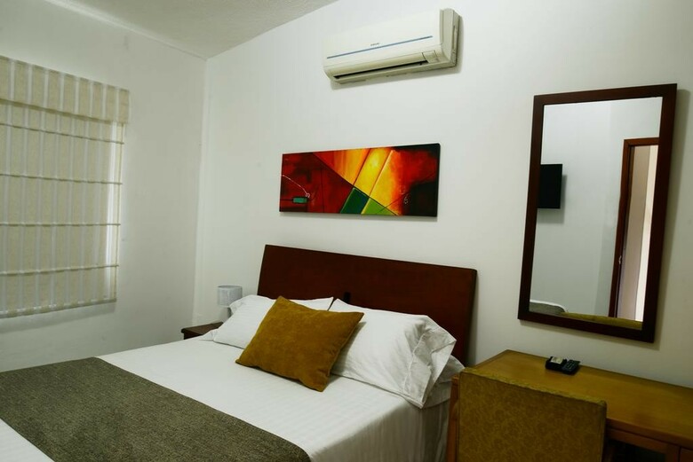 Hotel Prado 34 West