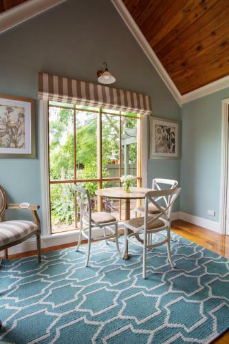 Bed & Breakfast Oak Tree Lodge