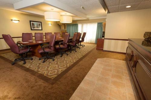 Hotel Drury Inn & Suites St. Louis Convention Center