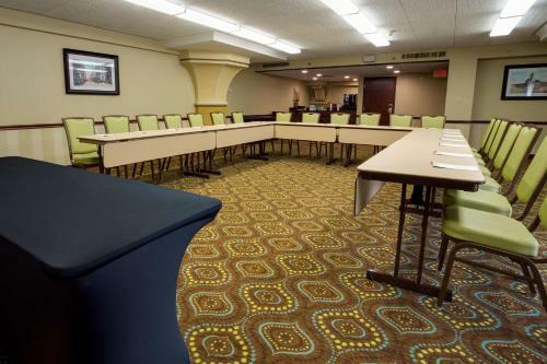 Hotel Drury Inn & Suites St. Louis Convention Center