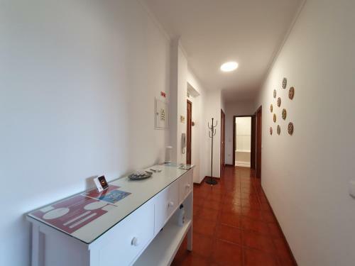 Apartamento Lous�'s Brown & White
