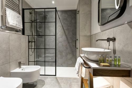 Hotel Doubletree By Hilton Rome Monti