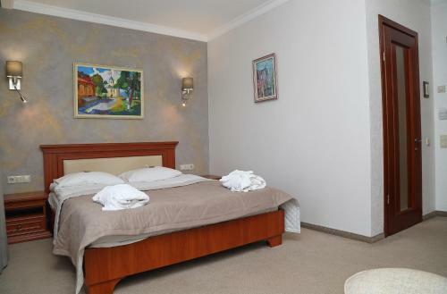 Tavel Hotel & Spa