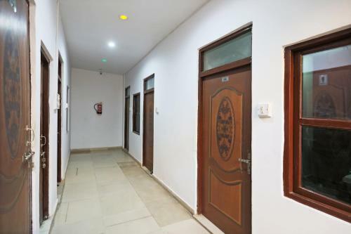 Oyo 63063 Yadav Hotel And Restaurant