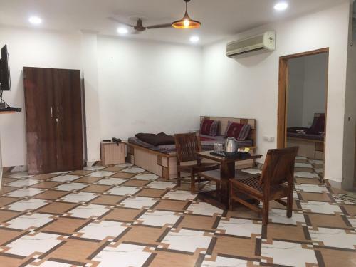 Hotel Rama's Resort