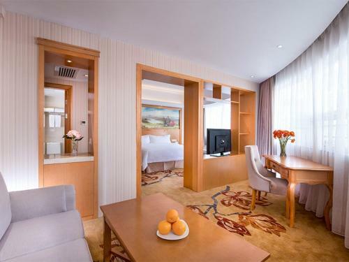 Vienna Hotel Shenzhen Lo Wu Control Point