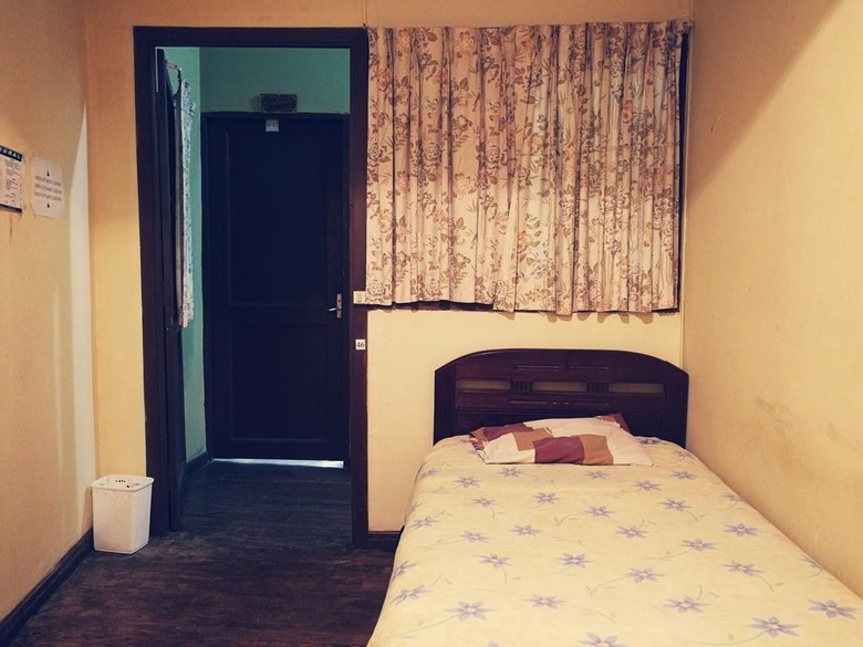 Albergue Bash And Crash Hotel