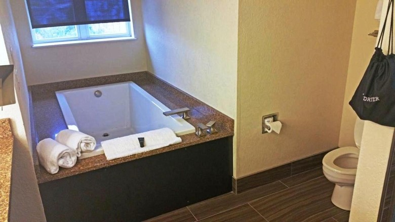 Hotel Cherry Tree Inn And Suites