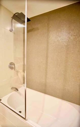 St Johns Apartment 3 Bed 2.5 Bath 2 Carpark Brisbane Cbd