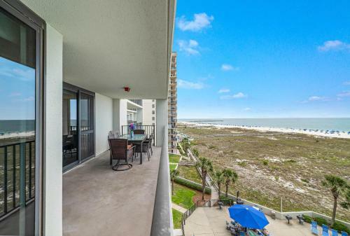 Apartamento Phoenix VI 6511 - Beachfront Updated Condo!