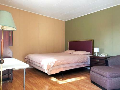 Stampeder Motel