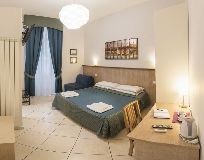 Hostal Vomero House