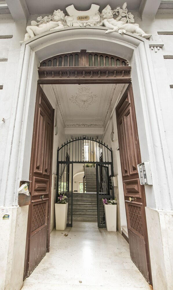 Hostal Vomero House