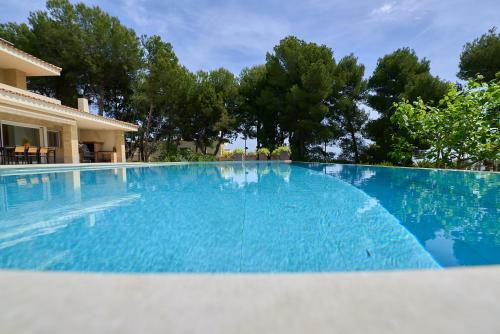 Impresionante Villa Con Piscina